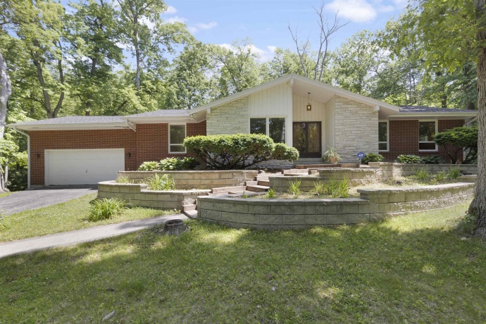 822 LAKEWOOD, ROCKFORD, Illinois 61102, 3 Bedrooms Bedrooms, ,2 BathroomsBathrooms,House,For Sale,LAKEWOOD,202603119