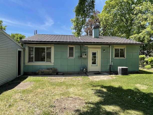 415 State, BELVIDERE, Illinois 61008, 2 Bedrooms Bedrooms, ,1 BathroomBathrooms,House,For Sale,State,202603131