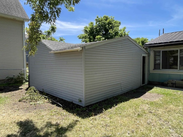 415 State, BELVIDERE, Illinois 61008, 2 Bedrooms Bedrooms, ,1 BathroomBathrooms,House,For Sale,State,202603131