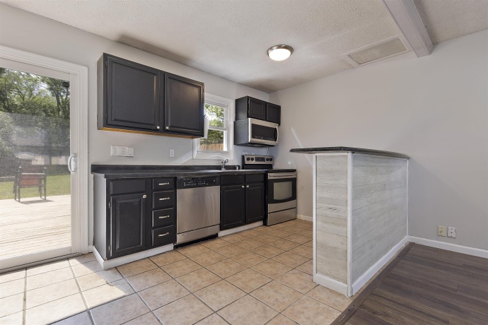 3020 Bavarian, ROCKFORD, Illinois 61109, 3 Bedrooms Bedrooms, ,1 BathroomBathrooms,House,For Sale,Bavarian,202603136