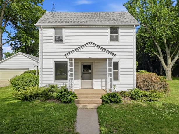 411 McKendrie, MOUNT MORRIS, Illinois 61054, 3 Bedrooms Bedrooms, ,2 BathroomsBathrooms,House,For Sale,McKendrie,202603138