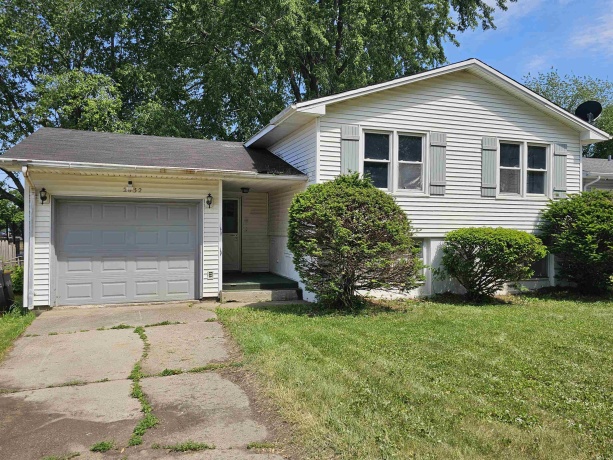 2632 19th, ROCKFORD, Illinois 61109, 5 Bedrooms Bedrooms, ,2 BathroomsBathrooms,House,For Sale,19th,202603140