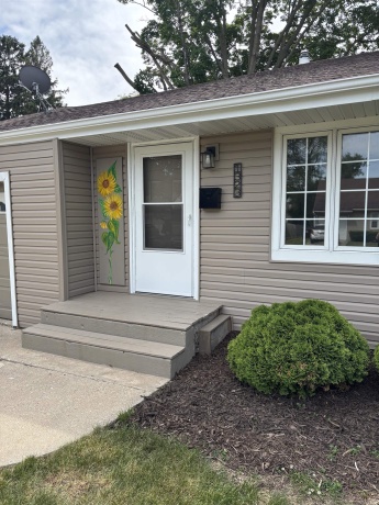 1323 Leaman, ROCKFORD, Illinois 61108, 2 Bedrooms Bedrooms, ,1 BathroomBathrooms,House,For Sale,Leaman,202603144
