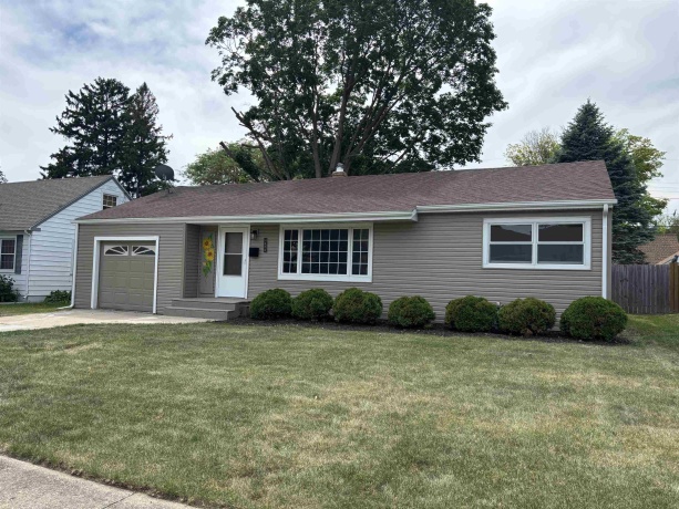 1323 Leaman, ROCKFORD, Illinois 61108, 2 Bedrooms Bedrooms, ,1 BathroomBathrooms,House,For Sale,Leaman,202603144