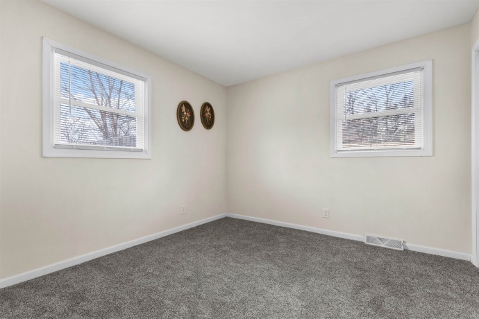 4446 Scarlet Oak, ROCKFORD, Illinois 61109, 3 Bedrooms Bedrooms, ,1 BathroomBathrooms,House,For Sale,Scarlet Oak,202600468