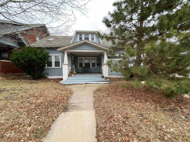423 Auburn, ROCKFORD, Illinois 61103, 5 Bedrooms Bedrooms, ,3 BathroomsBathrooms,House,For Sale,Auburn,202601542