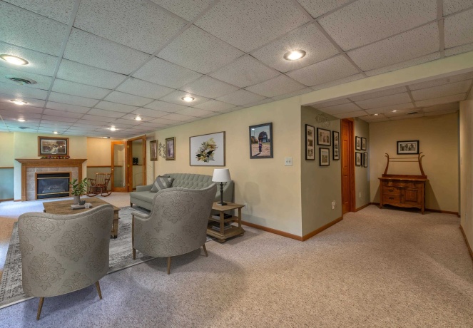 920 Mesa, FREEPORT, Illinois 61032, 3 Bedrooms Bedrooms, ,3 BathroomsBathrooms,House,For Sale,Mesa,202603145