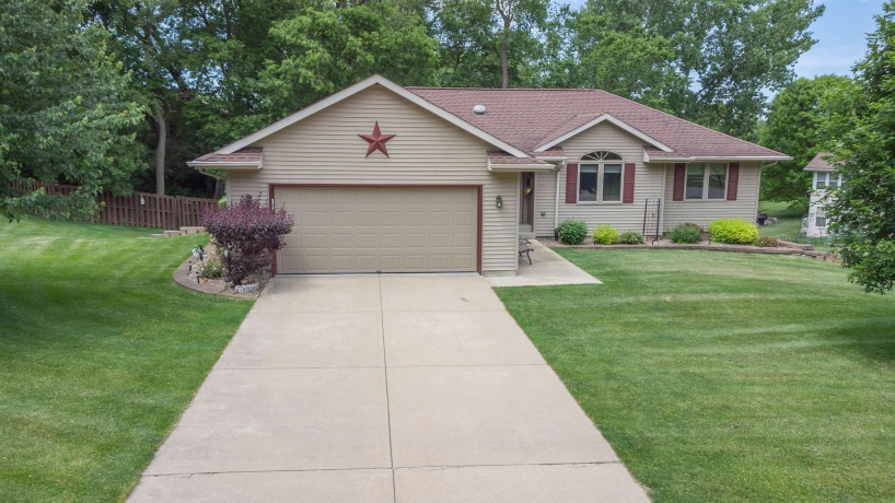 920 Mesa, FREEPORT, Illinois 61032, 3 Bedrooms Bedrooms, ,3 BathroomsBathrooms,House,For Sale,Mesa,202603145