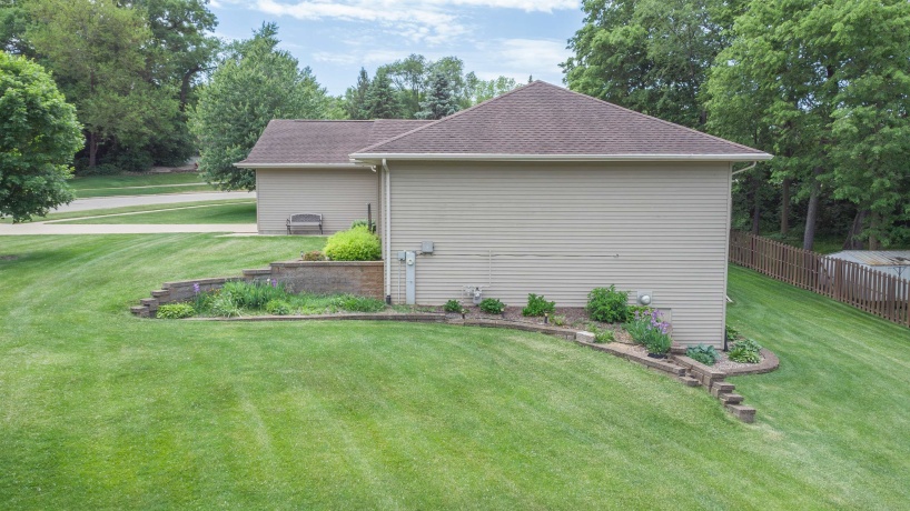 920 Mesa, FREEPORT, Illinois 61032, 3 Bedrooms Bedrooms, ,3 BathroomsBathrooms,House,For Sale,Mesa,202603145