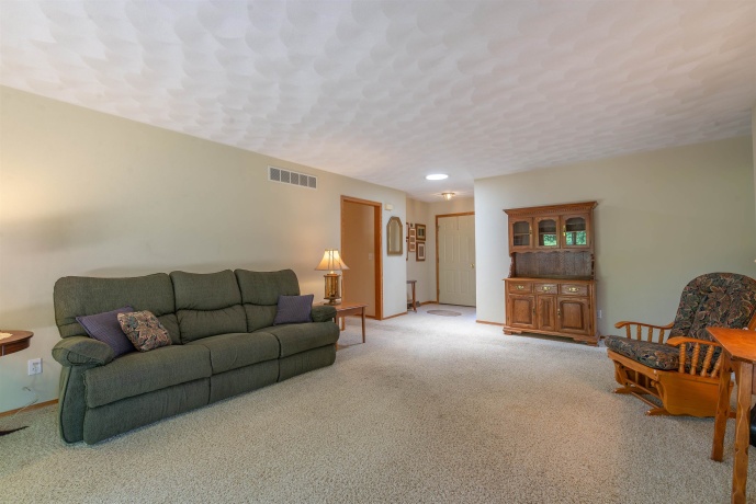 920 Mesa, FREEPORT, Illinois 61032, 3 Bedrooms Bedrooms, ,3 BathroomsBathrooms,House,For Sale,Mesa,202603145