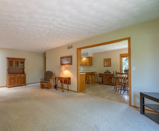 920 Mesa, FREEPORT, Illinois 61032, 3 Bedrooms Bedrooms, ,3 BathroomsBathrooms,House,For Sale,Mesa,202603145
