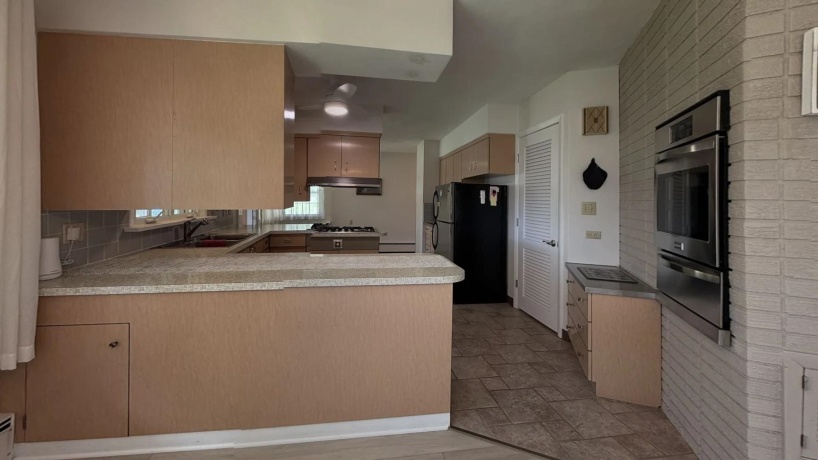 1135 Oakhill, FREEPORT, Illinois 61032, 3 Bedrooms Bedrooms, ,1 BathroomBathrooms,House,For Sale,Oakhill,202603146