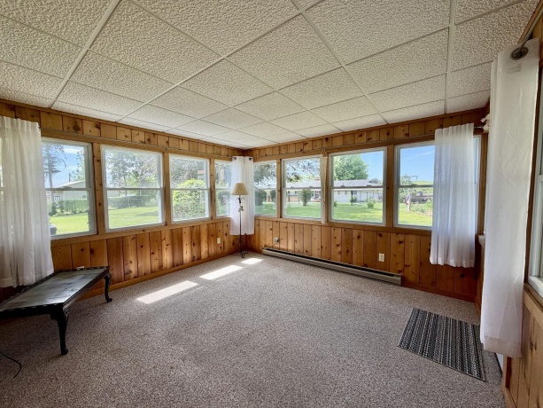 1135 Oakhill, FREEPORT, Illinois 61032, 3 Bedrooms Bedrooms, ,1 BathroomBathrooms,House,For Sale,Oakhill,202603146