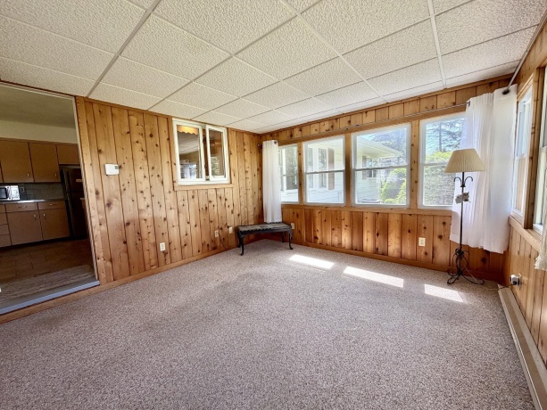 1135 Oakhill, FREEPORT, Illinois 61032, 3 Bedrooms Bedrooms, ,1 BathroomBathrooms,House,For Sale,Oakhill,202603146