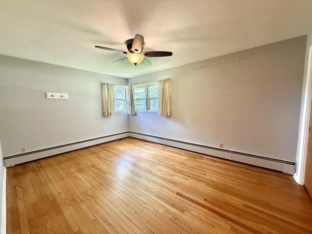 1135 Oakhill, FREEPORT, Illinois 61032, 3 Bedrooms Bedrooms, ,1 BathroomBathrooms,House,For Sale,Oakhill,202603146