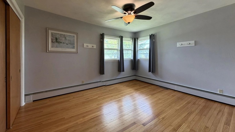 1135 Oakhill, FREEPORT, Illinois 61032, 3 Bedrooms Bedrooms, ,1 BathroomBathrooms,House,For Sale,Oakhill,202603146