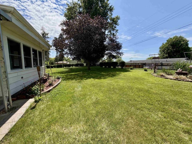 1135 Oakhill, FREEPORT, Illinois 61032, 3 Bedrooms Bedrooms, ,1 BathroomBathrooms,House,For Sale,Oakhill,202603146
