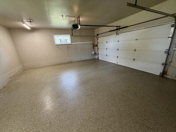 1135 Oakhill, FREEPORT, Illinois 61032, 3 Bedrooms Bedrooms, ,1 BathroomBathrooms,House,For Sale,Oakhill,202603146