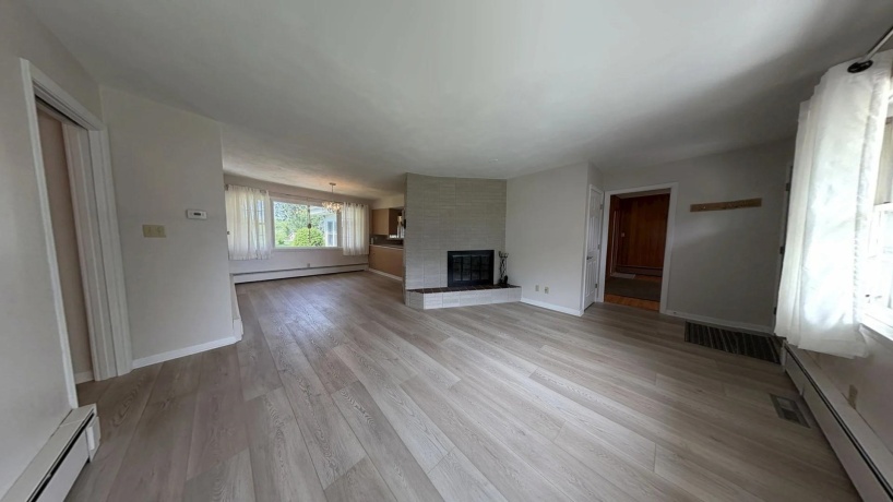 1135 Oakhill, FREEPORT, Illinois 61032, 3 Bedrooms Bedrooms, ,1 BathroomBathrooms,House,For Sale,Oakhill,202603146