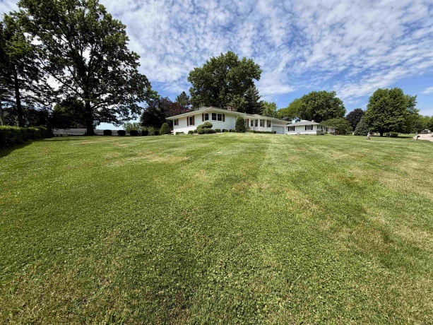 1135 Oakhill, FREEPORT, Illinois 61032, 3 Bedrooms Bedrooms, ,1 BathroomBathrooms,House,For Sale,Oakhill,202603146