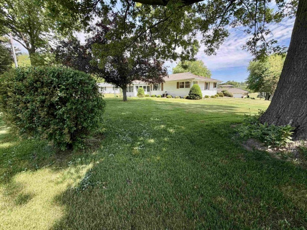 1135 Oakhill, FREEPORT, Illinois 61032, 3 Bedrooms Bedrooms, ,1 BathroomBathrooms,House,For Sale,Oakhill,202603146