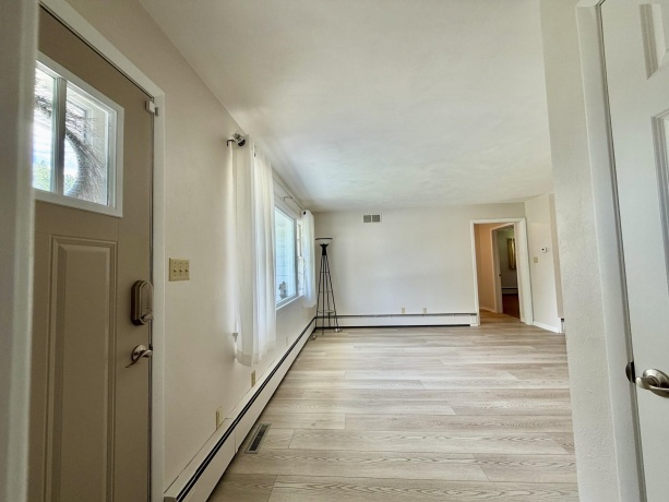 1135 Oakhill, FREEPORT, Illinois 61032, 3 Bedrooms Bedrooms, ,1 BathroomBathrooms,House,For Sale,Oakhill,202603146
