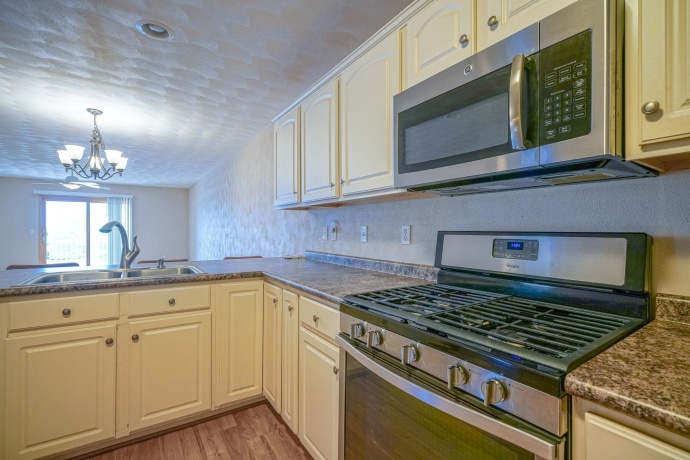 1629 Warrenton, BYRON, Illinois 61010, 4 Bedrooms Bedrooms, ,3 BathroomsBathrooms,Condominium,For Sale,Warrenton,202603147