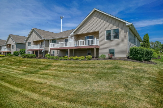 1629 Warrenton, BYRON, Illinois 61010, 4 Bedrooms Bedrooms, ,3 BathroomsBathrooms,Condominium,For Sale,Warrenton,202603147