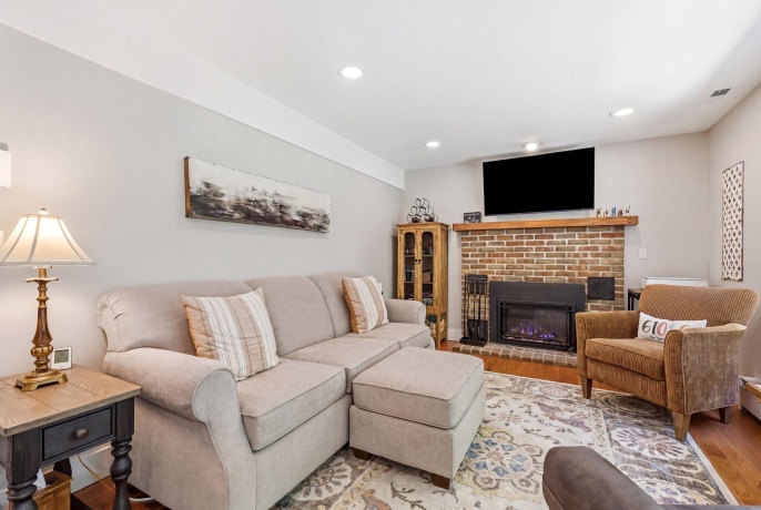 30 Thatcher, GALENA, Illinois 61036, 2 Bedrooms Bedrooms, ,2 BathroomsBathrooms,Condominium,For Sale,Thatcher,202603148