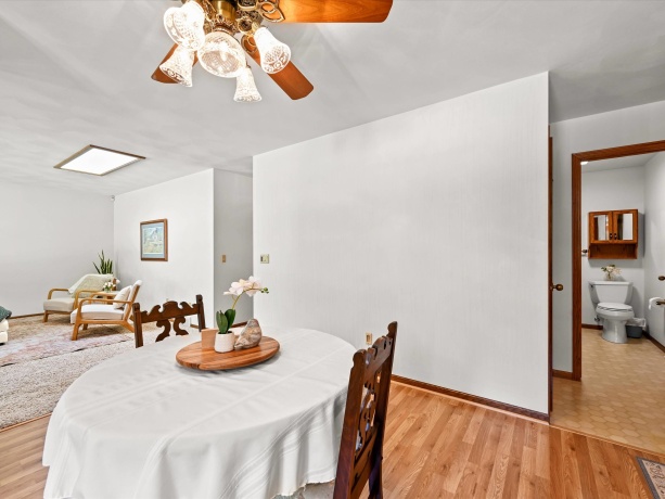 460 Apple, EAST DUBUQUE, Illinois 61025, 3 Bedrooms Bedrooms, ,2 BathroomsBathrooms,House,For Sale,Apple,202603149