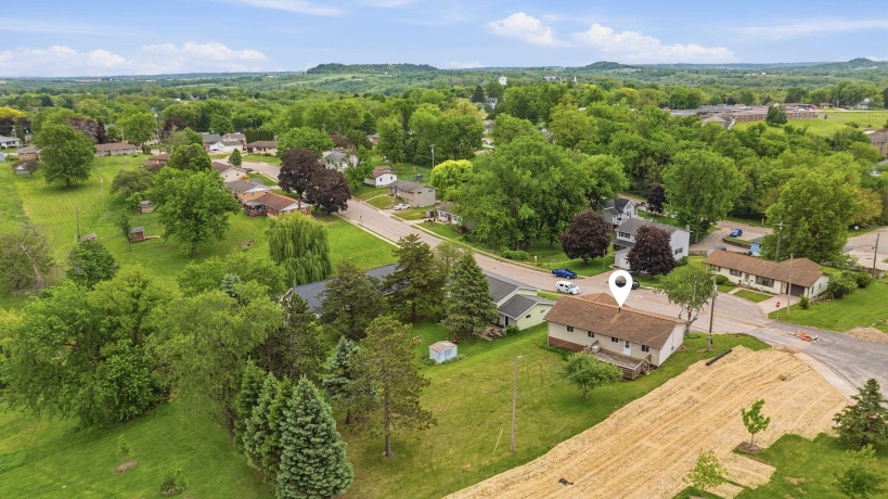 117 Kelly, GALENA, Illinois 61036, 3 Bedrooms Bedrooms, ,2 BathroomsBathrooms,House,For Sale,Kelly,202603150