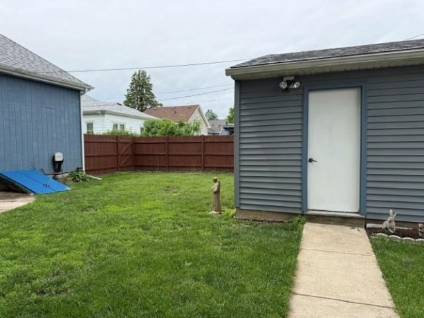 322 1st Street, Oglesby, Illinois 61348, 3 Bedrooms Bedrooms, ,2 BathroomsBathrooms,House,For Sale,1st Street,202603151