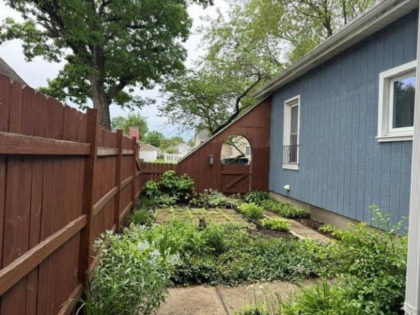 322 1st Street, Oglesby, Illinois 61348, 3 Bedrooms Bedrooms, ,2 BathroomsBathrooms,House,For Sale,1st Street,202603151