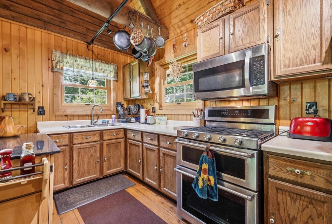9 Copperwood Gap, GALENA, Illinois 61036, 2 Bedrooms Bedrooms, ,2 BathroomsBathrooms,House,For Sale,Copperwood Gap,202603152