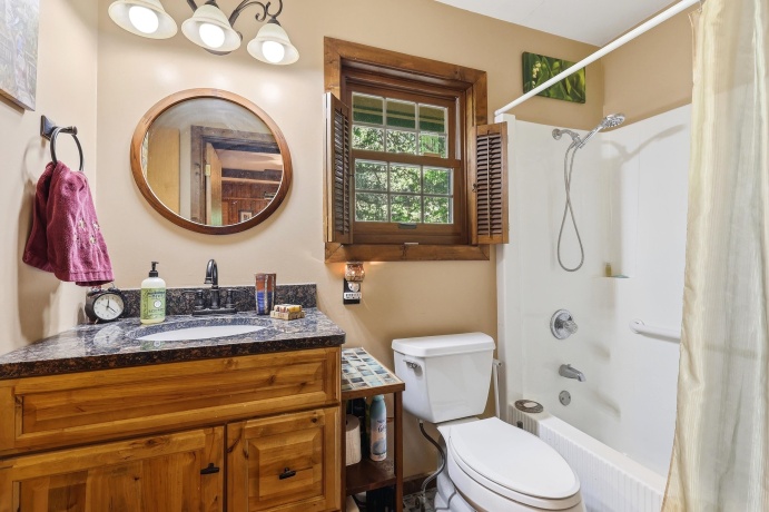 9 Copperwood Gap, GALENA, Illinois 61036, 2 Bedrooms Bedrooms, ,2 BathroomsBathrooms,House,For Sale,Copperwood Gap,202603152