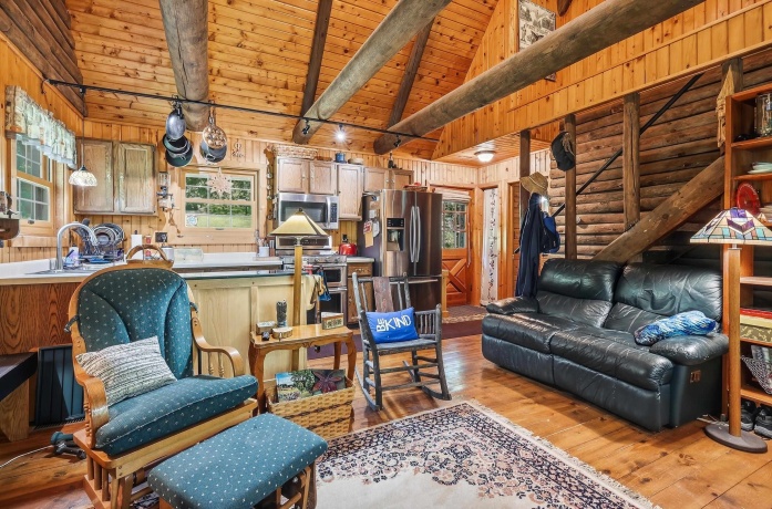 9 Copperwood Gap, GALENA, Illinois 61036, 2 Bedrooms Bedrooms, ,2 BathroomsBathrooms,House,For Sale,Copperwood Gap,202603152