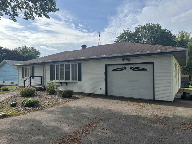 1723 LAWN, SAVANNA, Illinois 61074, 4 Bedrooms Bedrooms, ,2 BathroomsBathrooms,House,For Sale,LAWN,202603154