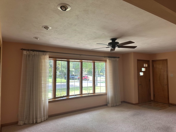 1723 LAWN, SAVANNA, Illinois 61074, 4 Bedrooms Bedrooms, ,2 BathroomsBathrooms,House,For Sale,LAWN,202603154