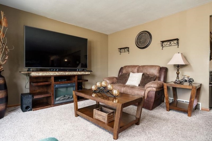 1749 Oak Leaf, SOUTH BELOIT, Illinois 61080, 3 Bedrooms Bedrooms, ,1 BathroomBathrooms,House,For Sale,Oak Leaf,202603155
