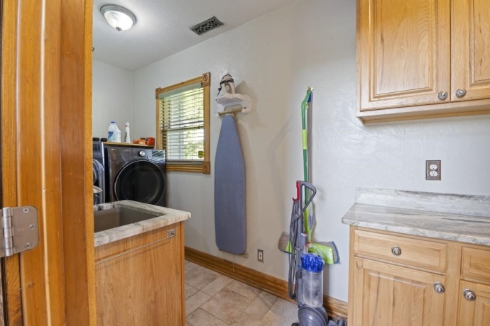 204 FREEMONT, DURAND, Illinois 61024, 4 Bedrooms Bedrooms, ,3 BathroomsBathrooms,House,For Sale,FREEMONT,202603156