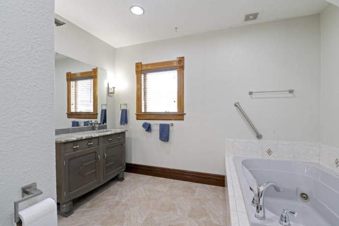 204 FREEMONT, DURAND, Illinois 61024, 4 Bedrooms Bedrooms, ,3 BathroomsBathrooms,House,For Sale,FREEMONT,202603156