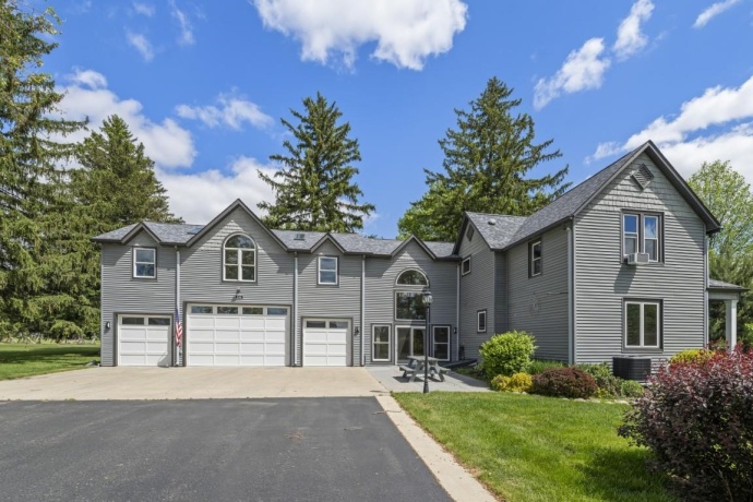 204 FREEMONT, DURAND, Illinois 61024, 4 Bedrooms Bedrooms, ,3 BathroomsBathrooms,House,For Sale,FREEMONT,202603156