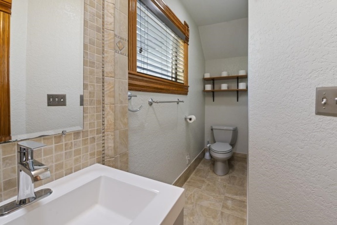 204 FREEMONT, DURAND, Illinois 61024, 4 Bedrooms Bedrooms, ,3 BathroomsBathrooms,House,For Sale,FREEMONT,202603156