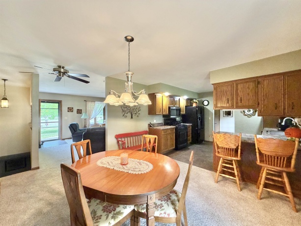 13639 Sundance, ROCKTON, Illinois 61072, 3 Bedrooms Bedrooms, ,2 BathroomsBathrooms,House,For Sale,Sundance,202603157