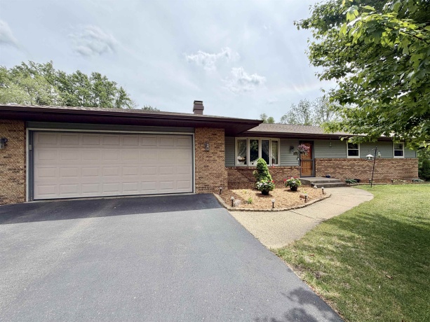 13639 Sundance, ROCKTON, Illinois 61072, 3 Bedrooms Bedrooms, ,2 BathroomsBathrooms,House,For Sale,Sundance,202603157