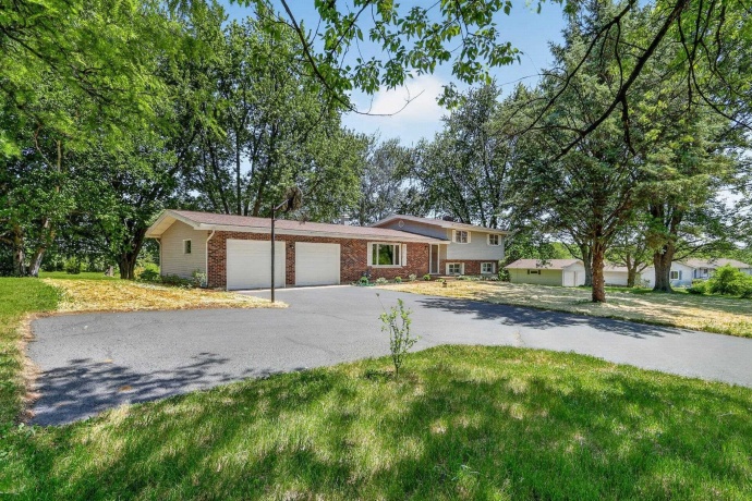 8406 Nolan, HARVARD, Illinois 60033, 3 Bedrooms Bedrooms, ,2 BathroomsBathrooms,House,For Sale,Nolan,202603158