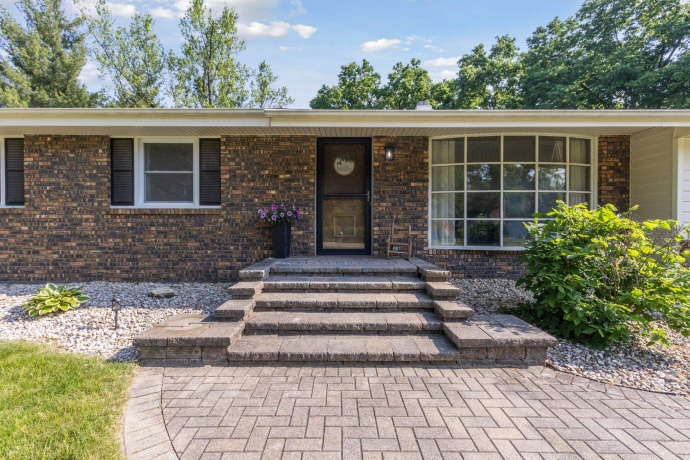 5609 Thompson, ROSCOE, Illinois 61073, 3 Bedrooms Bedrooms, ,1 BathroomBathrooms,House,For Sale,Thompson,202603162
