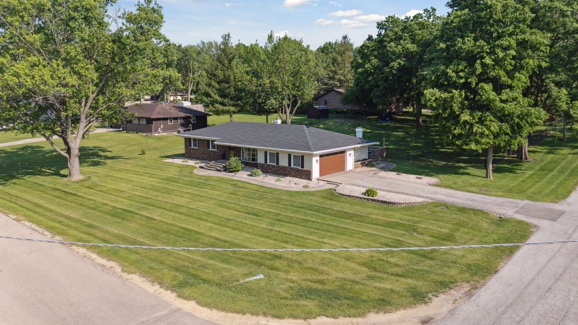 5609 Thompson, ROSCOE, Illinois 61073, 3 Bedrooms Bedrooms, ,1 BathroomBathrooms,House,For Sale,Thompson,202603162
