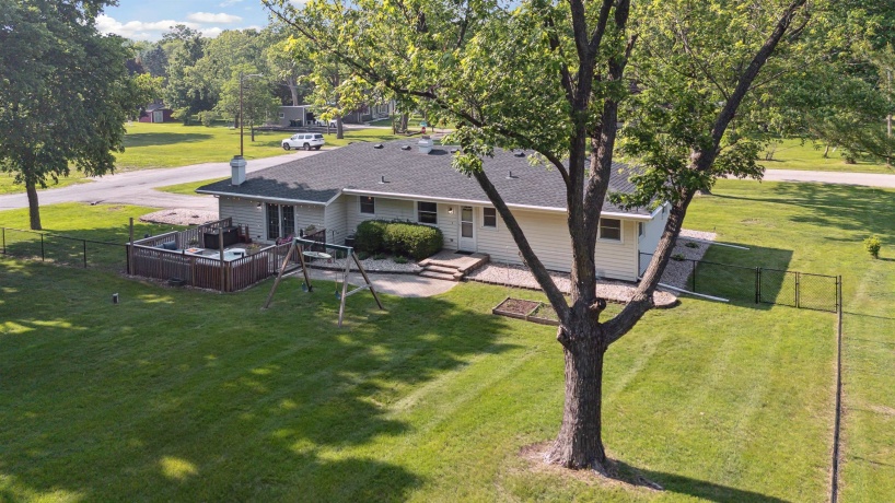 5609 Thompson, ROSCOE, Illinois 61073, 3 Bedrooms Bedrooms, ,1 BathroomBathrooms,House,For Sale,Thompson,202603162