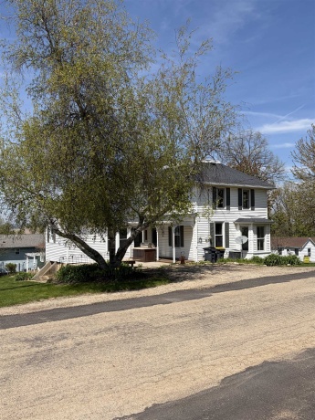 216 Washington, ELIZABETH, Illinois 61028, 4 Bedrooms Bedrooms, ,2 BathroomsBathrooms,House,For Sale,Washington,202601275